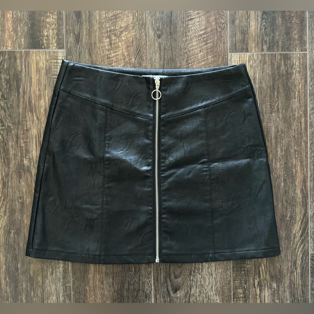 Sweet Lemon Faux Leather Skirt L